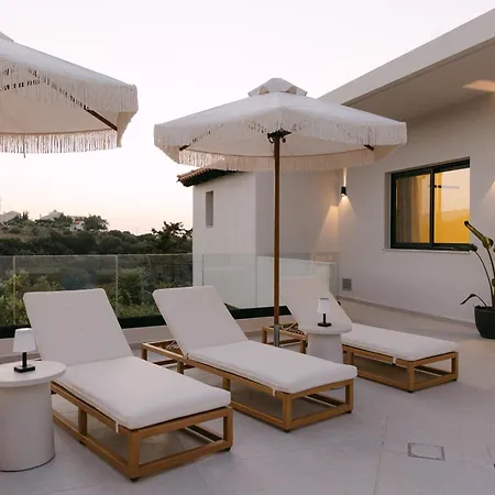 Emerald Harmony With Private Pool & Jacuzzi Villa
